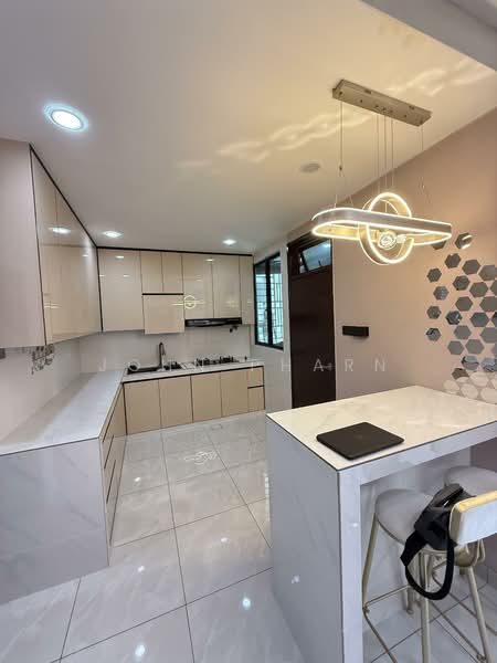 Servis Apartment untuk Dijual di Sky Peak Residences - John Pharn - Kitchen - PropertyGuru.com.my