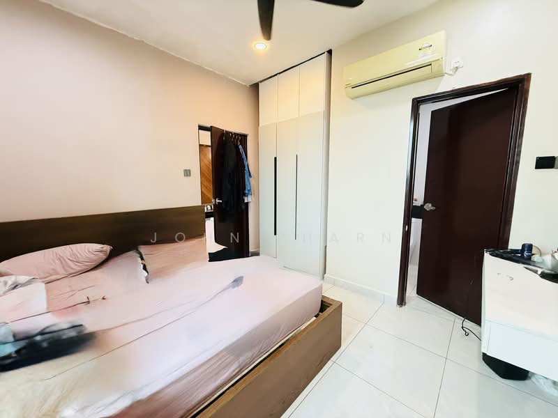 Servis Apartment untuk Dijual di Sky Peak Residences - John Pharn - Bedroom - PropertyGuru.com.my