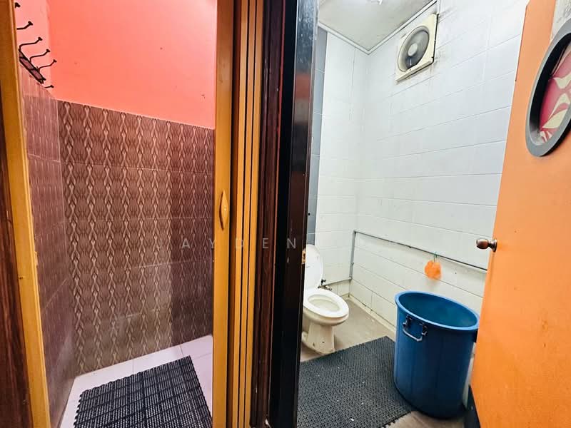 Shop for Rent in Taman Anggerik (Alor Setar) - Jayden Geh - Bathroom - PropertyGuru.com.my