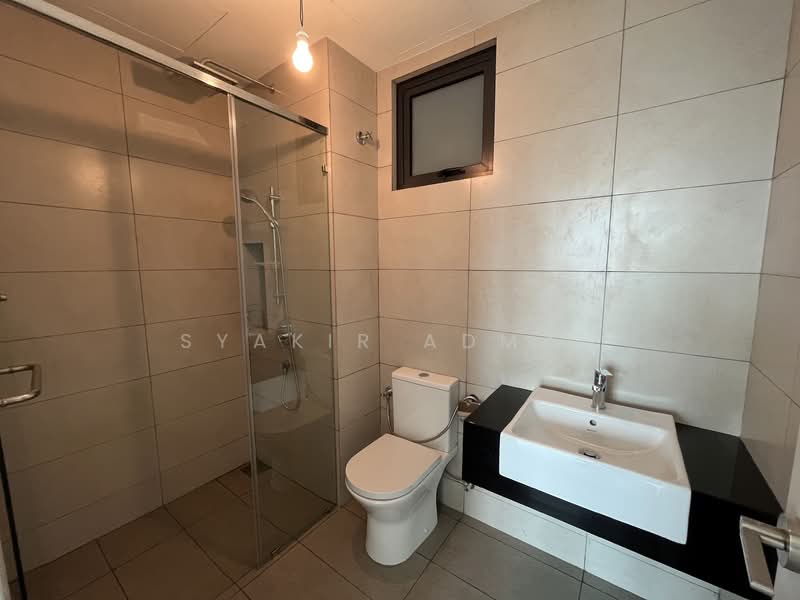Service Residence for Rent at Serviced Residence @ Sunway D'hill Residences - Syakir Adman - Master Bathroom - PropertyGuru.com.my