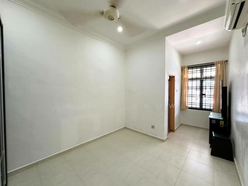 1-storey Terraced House for Rent in Iskandar Puteri (Nusajaya) (Johor) - Glenn Chow - Living Room - PropertyGuru.com.my