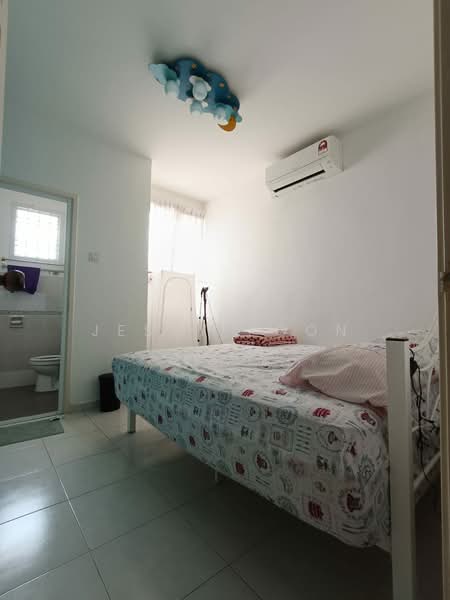 2-storey Terraced House for Sale at Taman Sri Pulai Perdana - Jessy Poon - Bedroom - PropertyGuru.com.my