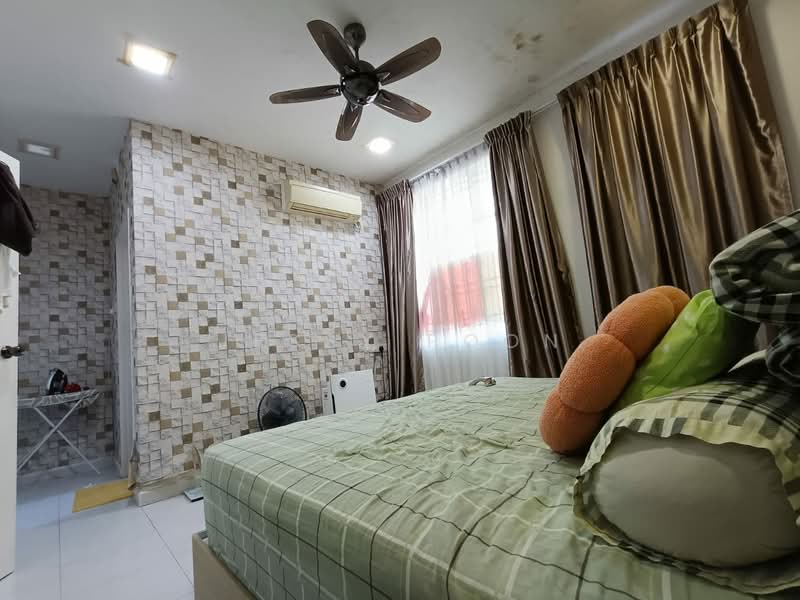 2-storey Terraced House for Sale at Taman Sri Pulai Perdana - Jessy Poon - Bedroom - PropertyGuru.com.my