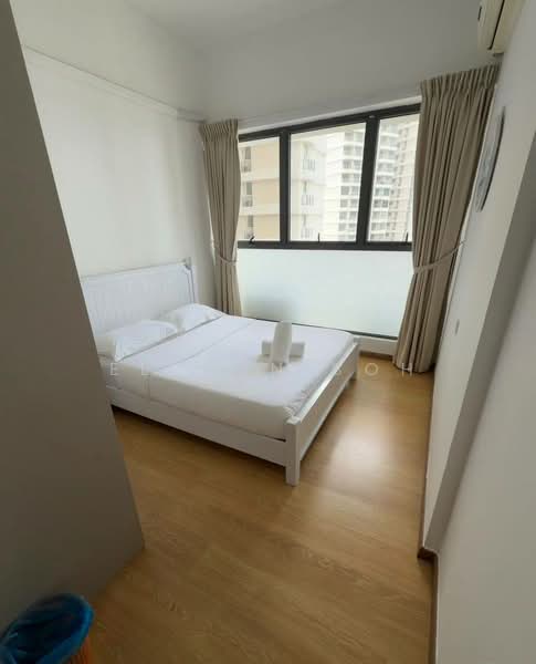 Condominium for Rent at Bay Point @ Country Garden Danga Bay - Eldwin Soh - Bedroom - PropertyGuru.com.my