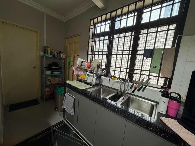 2-storey Terraced House for Sale in Taman Sri Pulai Perdana (Skudai) - Finn Aw - Kitchen - PropertyGuru.com.my