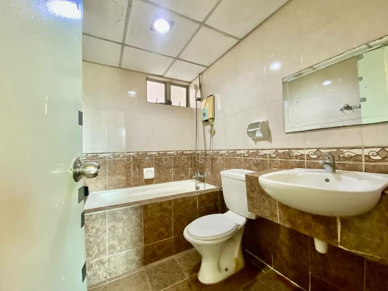 Kondominium untuk Dijual di Villa Makmur - Firdaussazwan Mustafa - Bathroom - PropertyGuru.com.my