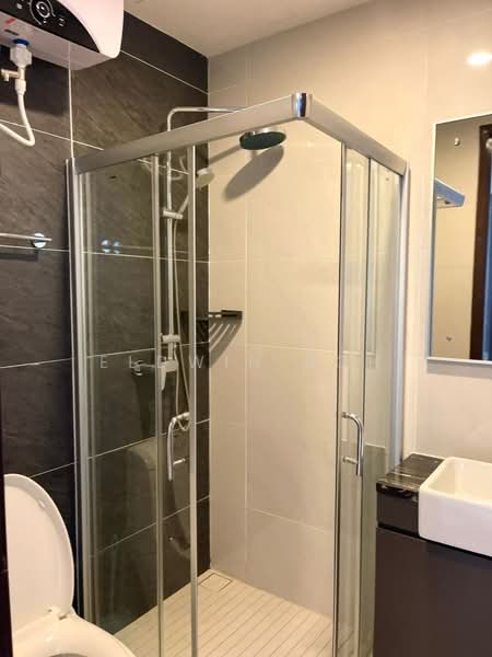 Condominium for Rent at Royal Strand @ Country Garden Danga Bay - Eldwin Soh - Bathroom - PropertyGuru.com.my
