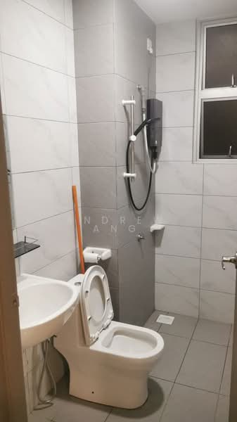 Servis Apartment untuk Disewa di SKS Habitat - Andrew Ang - Bathroom - PropertyGuru.com.my
