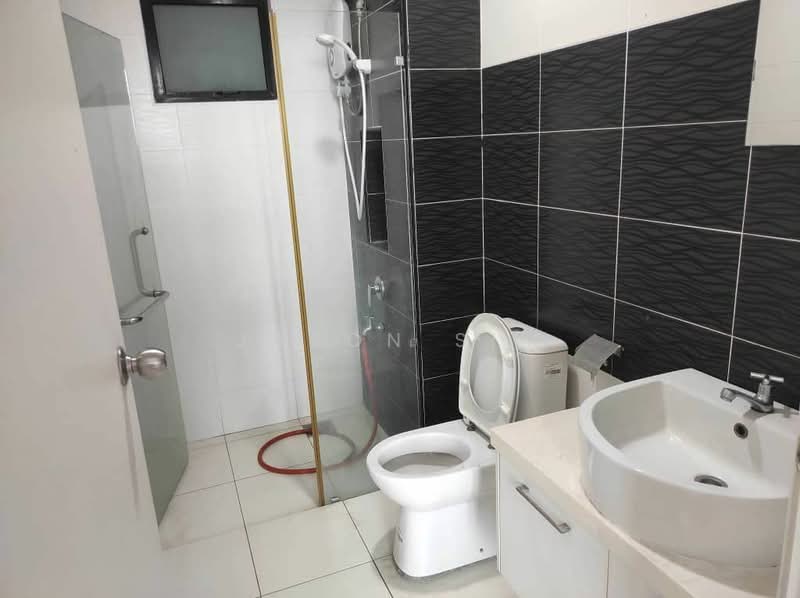 Service Residence for Sale at The Platino Serviced Apartment - Jason Sim - Bathroom - PropertyGuru.com.my