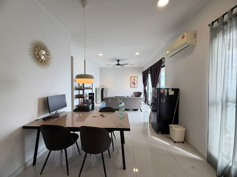 Condominium for Rent at Royal Strand @ Country Garden Danga Bay - Eldwin Soh - Dining Room - PropertyGuru.com.my