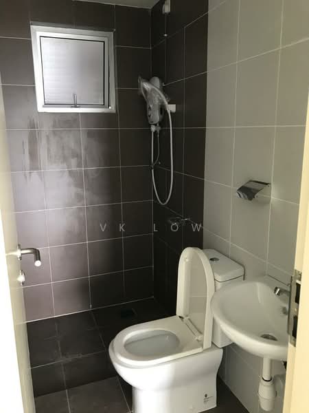 Servis Apartment untuk Disewa di Galleria Equine Park - VK Low - Bathroom - PropertyGuru.com.my