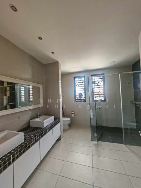 Rumah Banglo untuk Dijual di Semenyih (Selangor) - Mohd Aizat Saiful Bahri - Bathroom - PropertyGuru.com.my