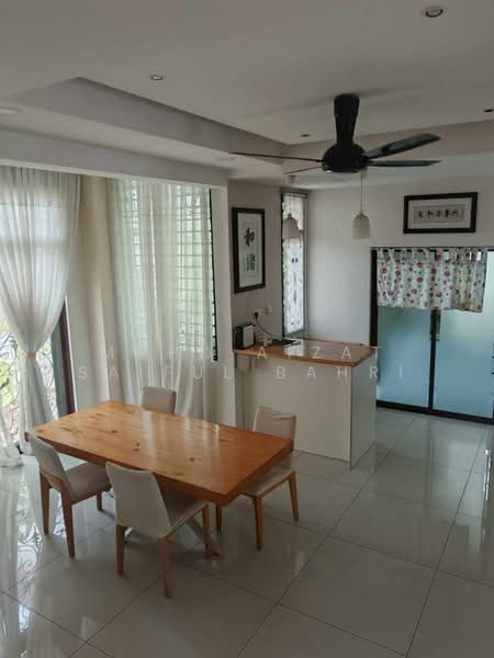 Rumah Banglo untuk Dijual di Semenyih (Selangor) - Mohd Aizat Saiful Bahri - Dining Room - PropertyGuru.com.my