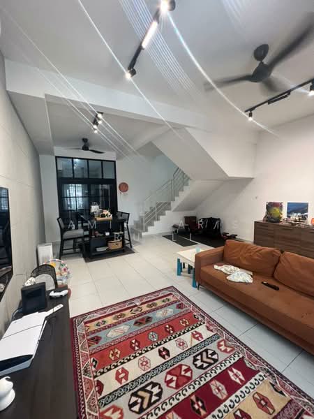 Rumah Teres 2 Tingkat untuk Dijual di Taman Pulai Mutiara (Iskandar Puteri (Nusajaya)) - Amir Faris Rusli - Living Room - PropertyGuru.com.my