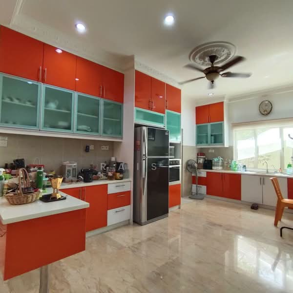 Bungalow for Sale in Setia Eco Park (Setia Alam) - RAIS . - Kitchen - PropertyGuru.com.my