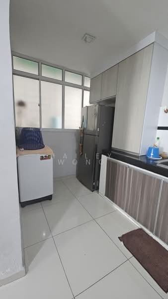Condominium for Rent at The Oasis - Hailey Wong - Kitchen - PropertyGuru.com.my