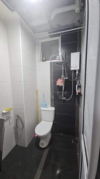 Condominium for Rent at The Oasis - Hailey Wong - Bathroom - PropertyGuru.com.my