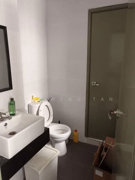 Servis Apartment untuk Disewa di KSL Residence @ Daya - Jun Weng Tan - Bathroom - PropertyGuru.com.my