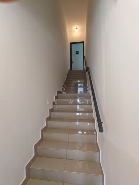 2-storey Terraced House for Rent in Bandar Dato Onn (Tebrau) - Li Wei - Corridor - PropertyGuru.com.my