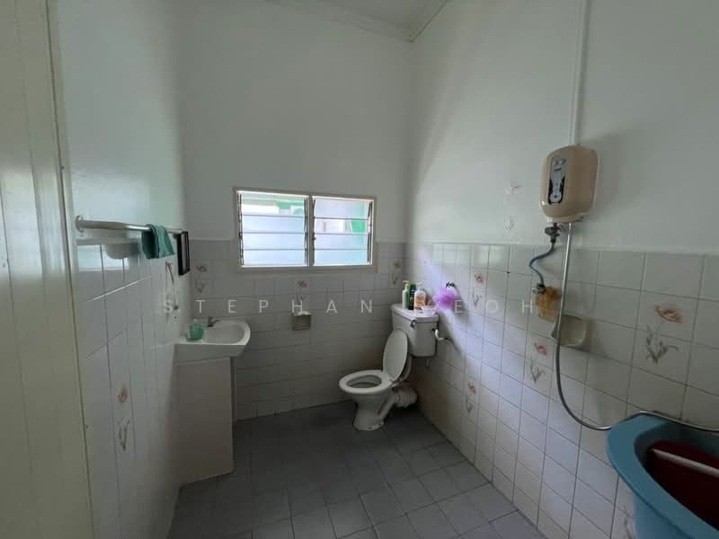Rumah Banglo untuk Dijual di Tanjung Tokong (Penang) - Stephan Yeoh - Bathroom - PropertyGuru.com.my