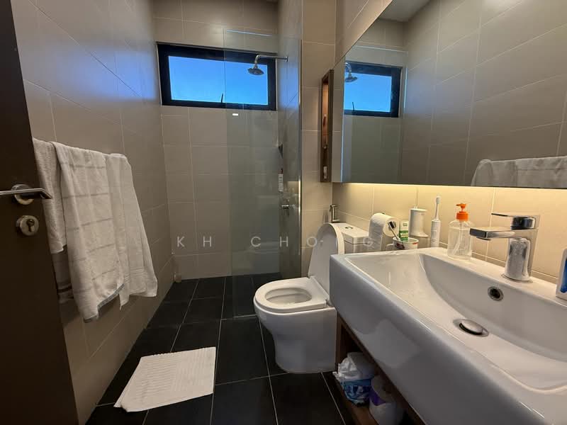 Rumah Berkembar untuk Dijual di Eco Sanctuary (Telok Panglima Garang) - KH Chong - Bathroom - PropertyGuru.com.my