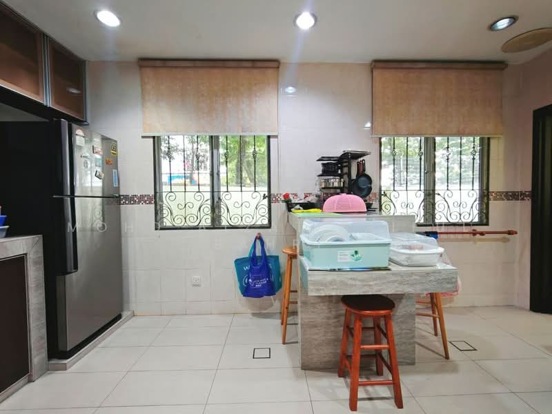 Semi-Detached House for Sale in Taman Setia 2 (Balakong) - Mohd Aizat Saiful Bahri - Kitchen - PropertyGuru.com.my