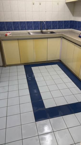 Condominium for Rent at Endah Regal Condominium - Levis Chan - Kitchen - PropertyGuru.com.my