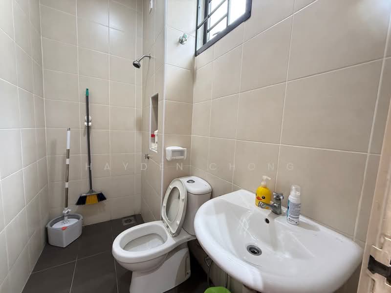 Rumah Teres 2 Tingkat untuk Dijual di Johor Bahru (Johor) - Hayden Chong - Bathroom - PropertyGuru.com.my