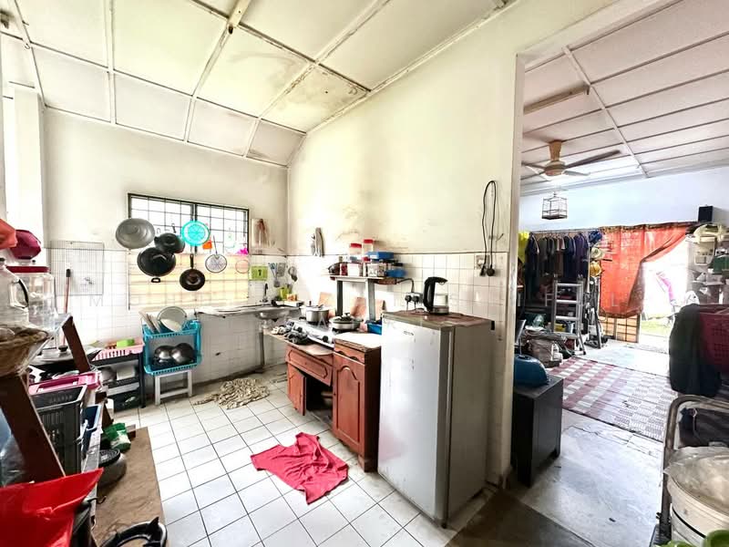 Rumah Banglo untuk Dijual di Shah Alam (Selangor) - Mohd Aizat Saiful Bahri - Kitchen - PropertyGuru.com.my
