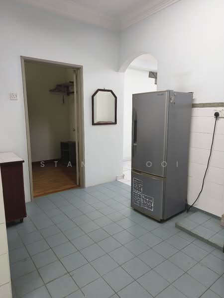 2-storey Terraced House for Rent in Bandar Putra Permai (Seri Kembangan) - Stanley Ooi - Kitchen - PropertyGuru.com.my