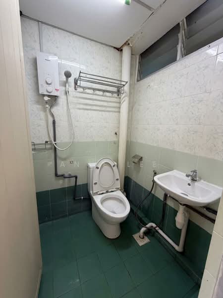 Tanah Kediaman untuk Dijual di George Town (Penang) - Anne Lee - Bathroom - PropertyGuru.com.my