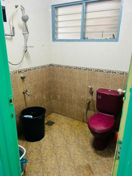 Pangsapuri untuk Disewa di Menara Puteri - Levis Chan - Bathroom - PropertyGuru.com.my