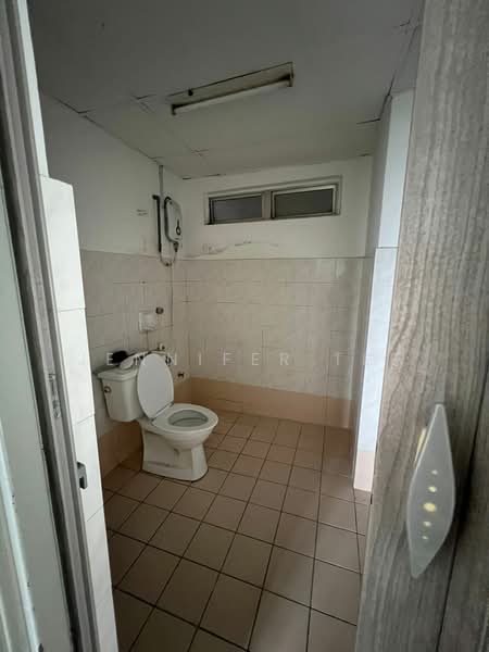 Apartment for Sale at Suria Kipark Damansara - Jennifer Tee - Bathroom - PropertyGuru.com.my