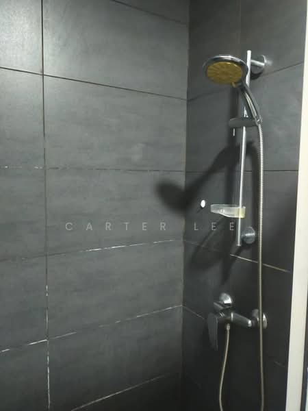 Servis Apartment untuk Disewa di Sky Gardens Residences - Carter Lee - Bathroom - PropertyGuru.com.my