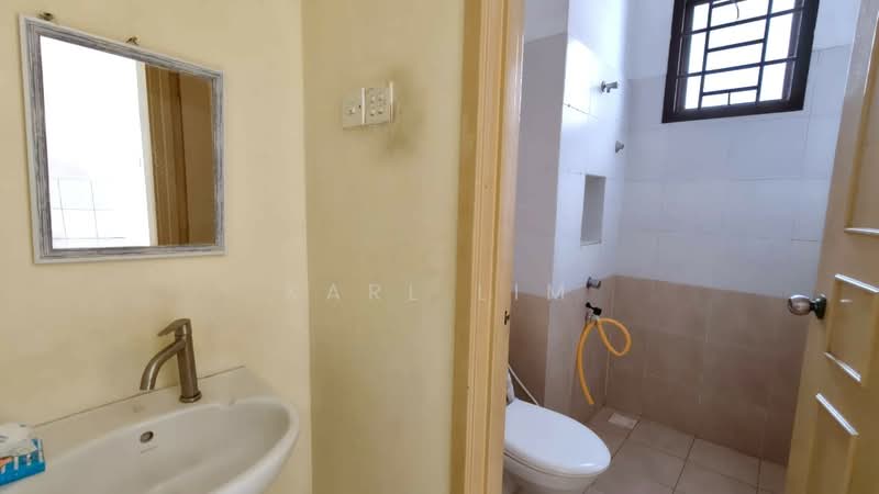 Rumah Kluster untuk Dijual di Taman Austin Heights (Tebrau) - Karl Lim - Bathroom - PropertyGuru.com.my