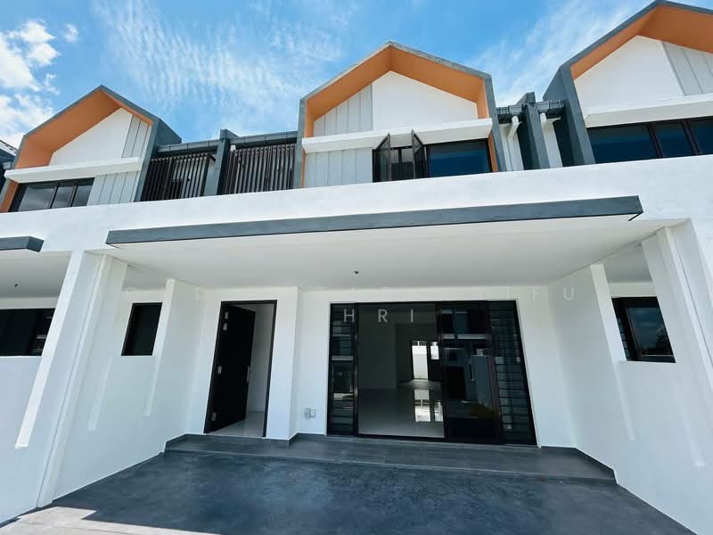 Rumah Teres 2 Tingkat untuk Dijual di Sepang (Selangor) - Mohd Aizat Saiful Bahri - Exterior - PropertyGuru.com.my