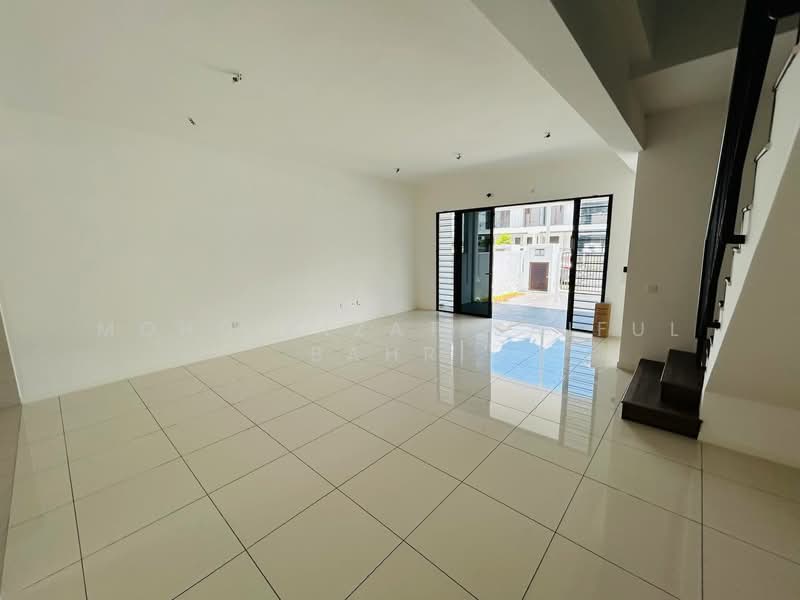 Rumah Teres 2 Tingkat untuk Dijual di Sepang (Selangor) - Mohd Aizat Saiful Bahri - Living Room - PropertyGuru.com.my