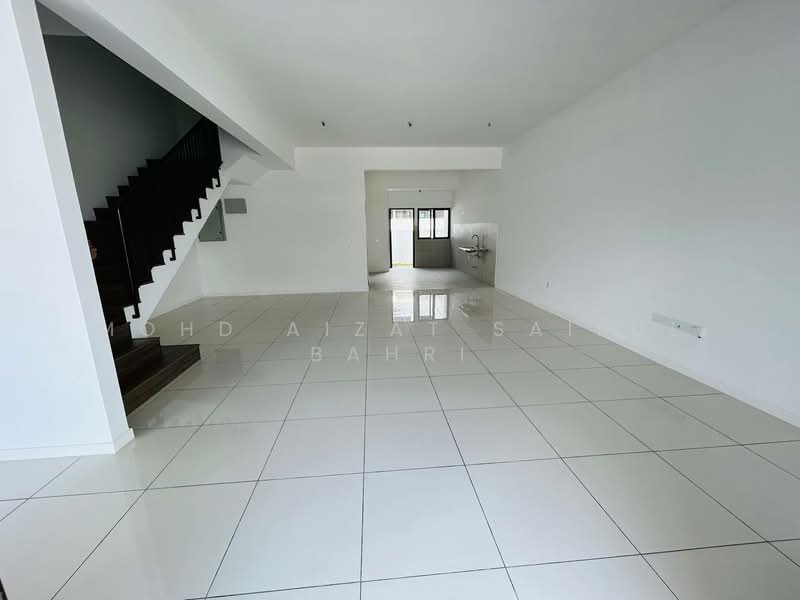Rumah Teres 2 Tingkat untuk Dijual di Sepang (Selangor) - Mohd Aizat Saiful Bahri - Living Room - PropertyGuru.com.my