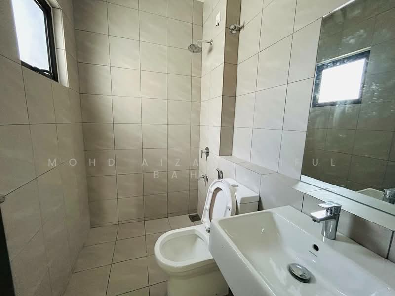 Rumah Teres 2 Tingkat untuk Dijual di Sepang (Selangor) - Mohd Aizat Saiful Bahri - Bathroom - PropertyGuru.com.my