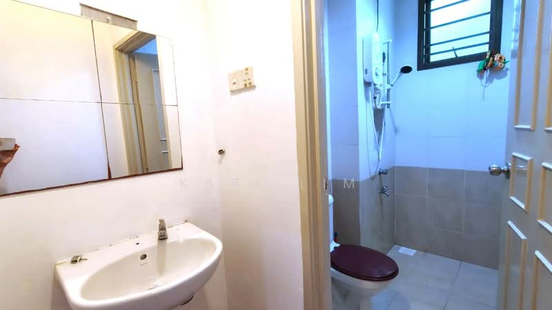 Cluster House for Sale in Austin Heights (Tebrau) - Karl Lim - Bathroom - PropertyGuru.com.my