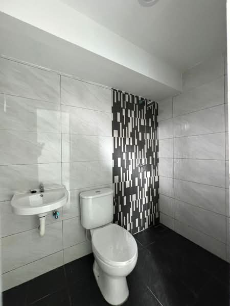 Rumah Berkembar untuk Dijual di Johor Bahru (Johor) - Kino Jaw - Bathroom - PropertyGuru.com.my