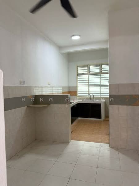 2-storey Terraced House for Rent in Ulu Tiram (Johor) - Hong Charng Lee - Kitchen - PropertyGuru.com.my