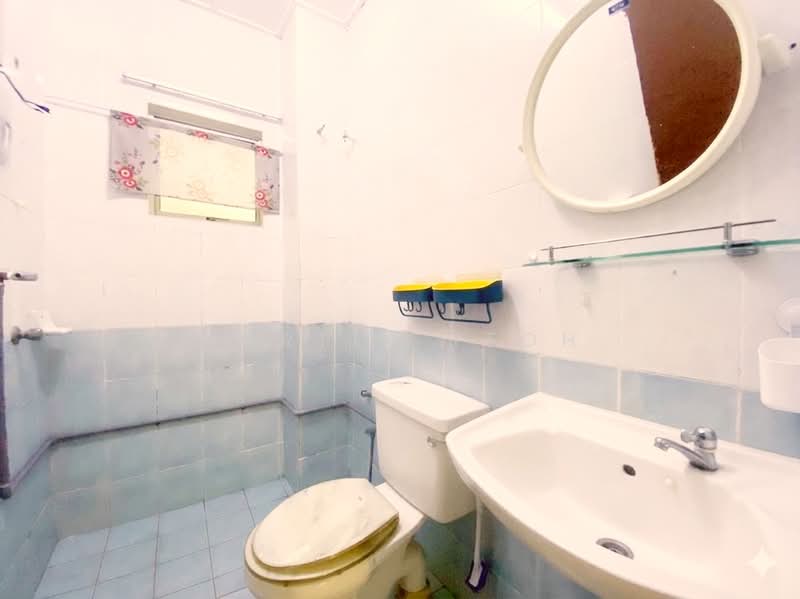 Semi-Detached House for Sale in Bandar Sungai Long (Selangor) - Martin Yeoh - Bathroom - PropertyGuru.com.my