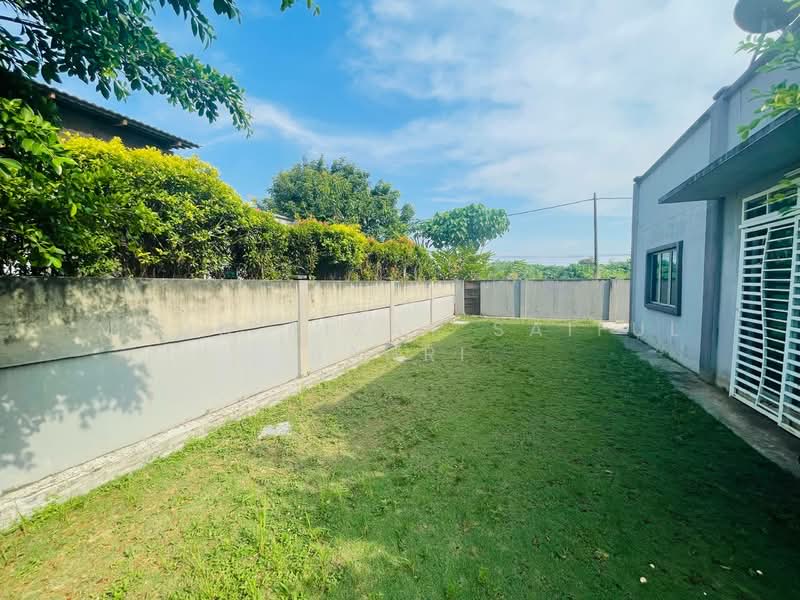Semi-Detached House for Sale in Shah Alam (Selangor) - Mohd Aizat Saiful Bahri - Exterior - PropertyGuru.com.my