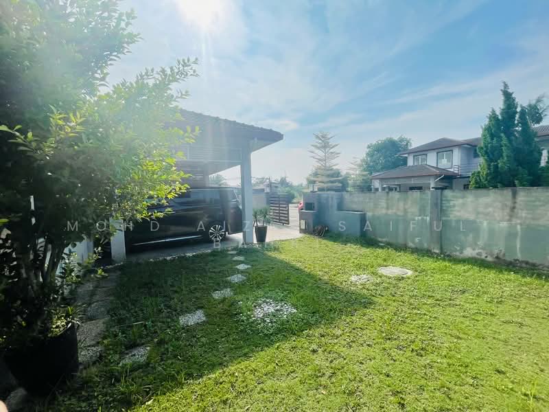 Semi-Detached House for Sale in Shah Alam (Selangor) - Mohd Aizat Saiful Bahri - Exterior - PropertyGuru.com.my