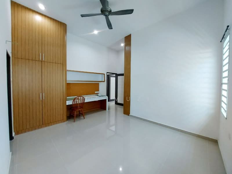 Semi-Detached House for Sale in Ipoh (Perak) - Lee Muzi - Study - PropertyGuru.com.my