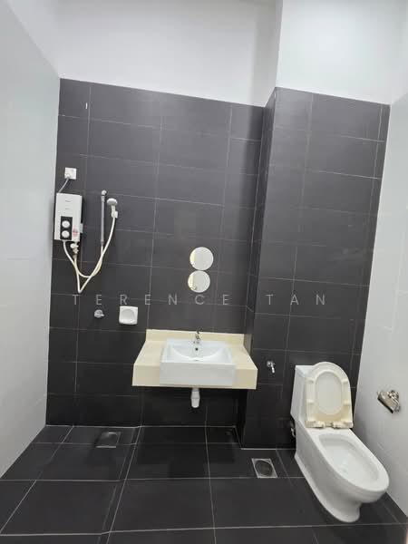 2-storey Terraced House for Sale in Kota Masai (Pasir Gudang) - Terence Tan - Bathroom - PropertyGuru.com.my