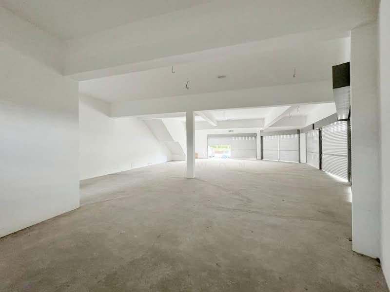 Shop for Rent in Bandar Cemerlang (Ulu Tiram) - Bess Wong - Interior - PropertyGuru.com.my