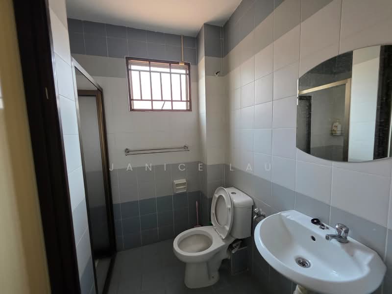 Rumah Teres 2 Tingkat untuk Disewa di Bandar Mahkota Cheras (Cheras) - Janice Lau - Bathroom - PropertyGuru.com.my