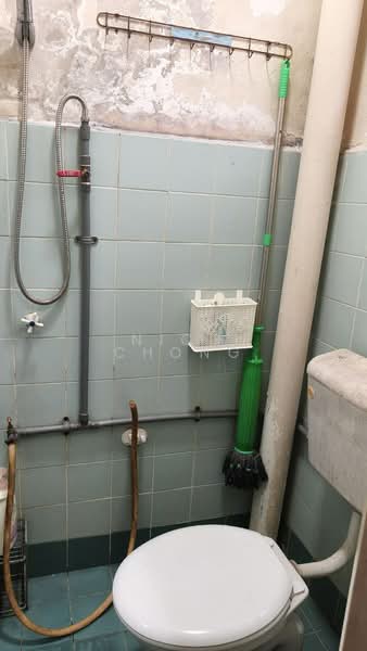 Rumah Teres 2 Tingkat untuk Dijual di Taman Cahaya Masai (Pasir Gudang) - Nico Chong - Bathroom - PropertyGuru.com.my